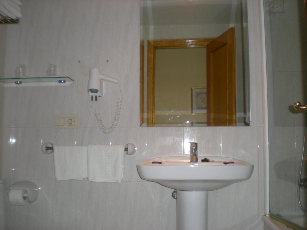 Hotel Labella María Pinos Genil Habitación foto