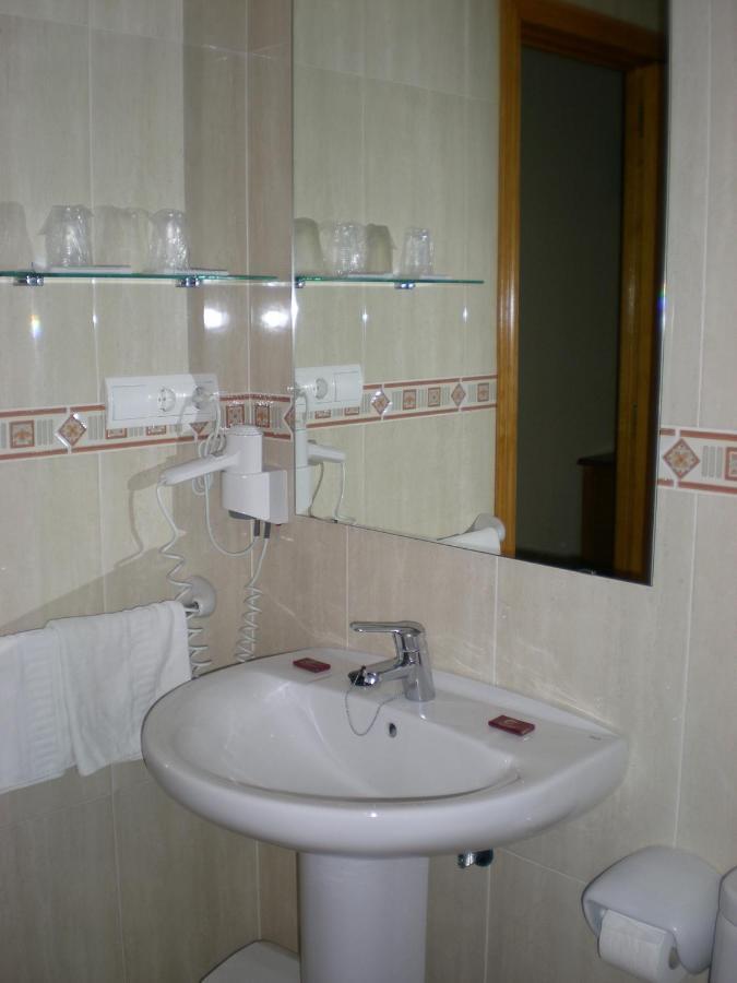 Hotel Labella María Pinos Genil Habitación foto